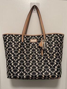 Coach F23673 Optic Signature C Large Coated Canvas Tote